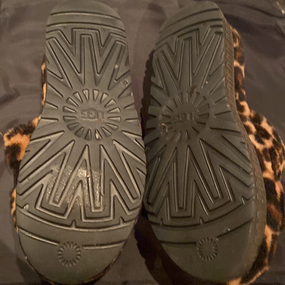 Slippers - Picture 5 of 6